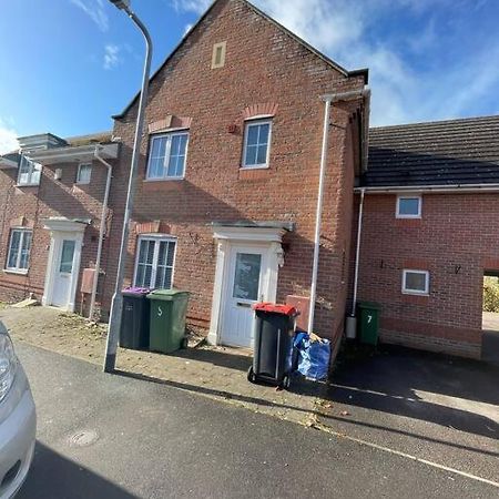 5 Holborn Spacious Home Redhill  المظهر الخارجي الصورة